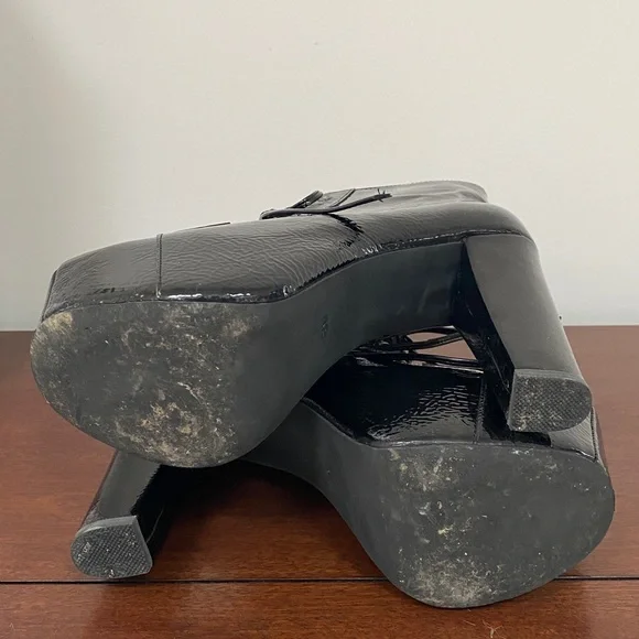 !RARE! Lita By Jeffrey Campbell - Shiny Black Lace Up Boots 9.5M - Picture 10 of 15